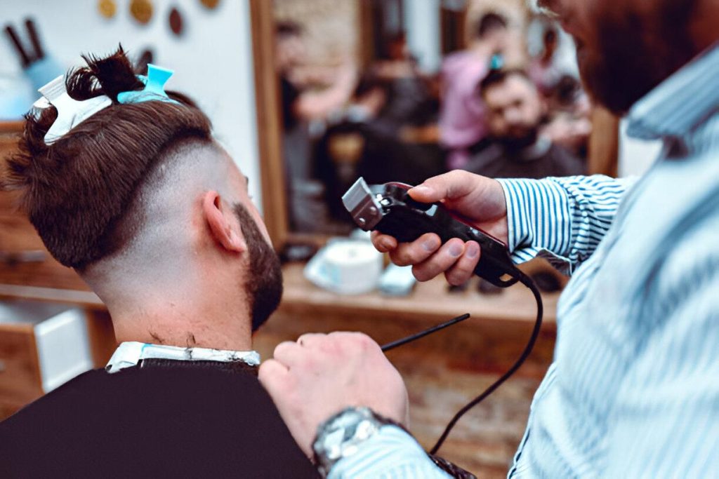 How to Shape Your Hairline for Effortless Style